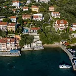 By The With Pool And Lounge Beds - Miral Aparthotel Supetarska Draga