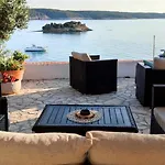By The With Pool And Lounge Beds - Miral