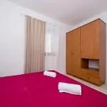 By The With Pool And Lounge Beds - Miral