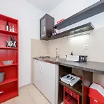 Aparthotel By The With Pool And Lounge Beds - Miral Supetarska Draga