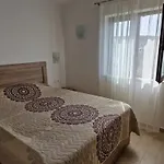 By The With Pool And Lounge Beds - Miral 3* Supetarska Draga