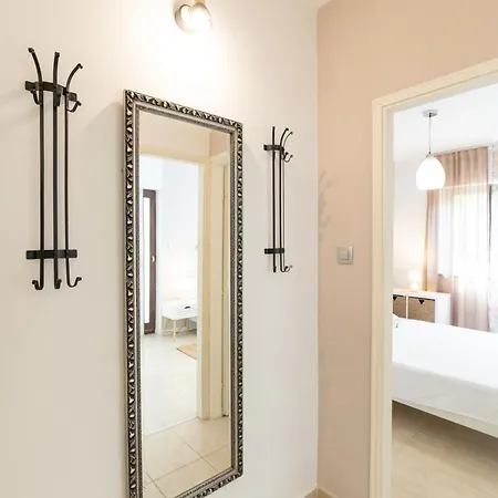 شقة فندقية By The With Pool And Lounge Beds - Miral سوبيتارسكا دراغا