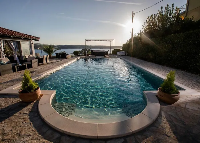 Miral Aparthotel Supetarska Draga
