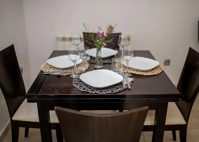Aparthotel Miral *