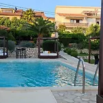 By The With Pool And Lounge Beds - Miral