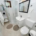 Apartmanhotel By The With Pool And Lounge Beds - Miral *