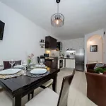 By The With Pool And Lounge Beds - Miral * Supetarska Draga