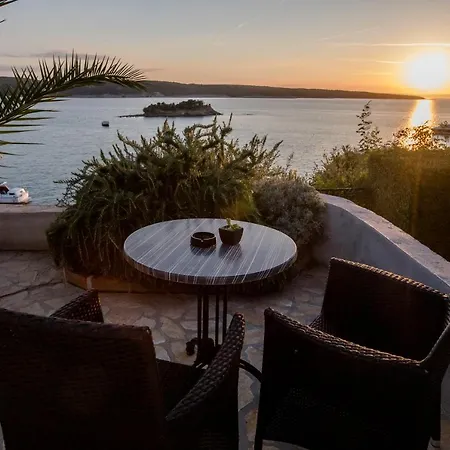 Miral Lägenhetshotell Supetarska Draga