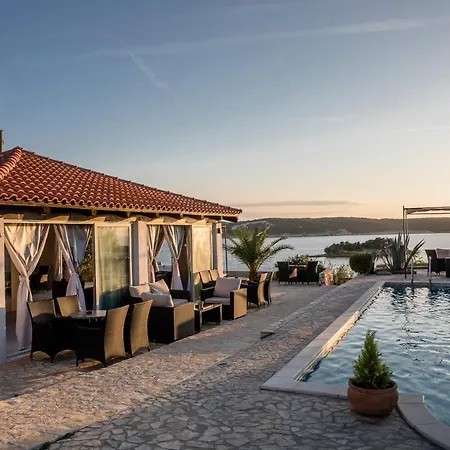 Miral Aparthotel *