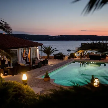 Miral * Supetarska Draga