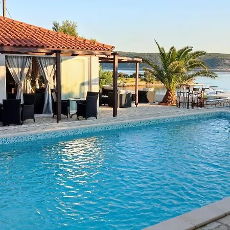 Apart-hotel Miral *