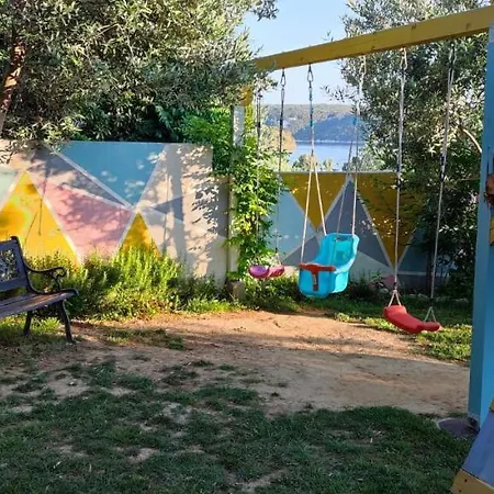 Miral Lägenhetshotell Supetarska Draga