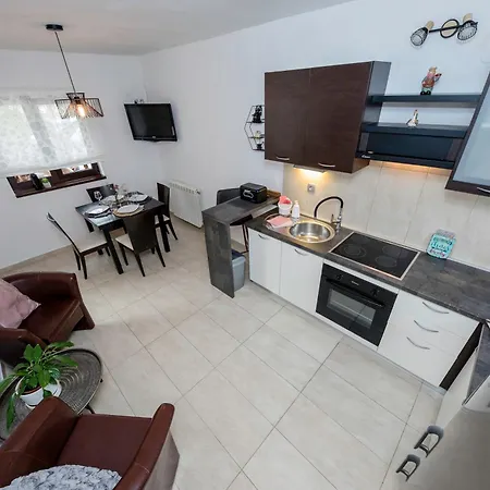 Aparthotel Miral *