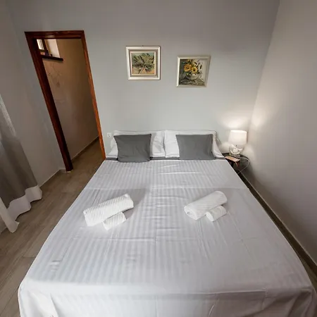 Lägenhetshotell Miral Supetarska Draga