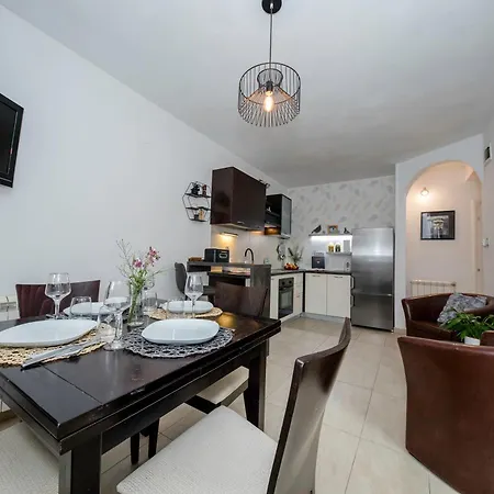 Miral * Supetarska Draga